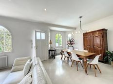 Prestigiosa villa di 130 mq in affitto Antibes, Provenza-Alpi-Costa Azzurra