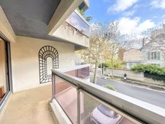 Prestigioso appartamento di 85 m² in vendita Courbevoie, Francia