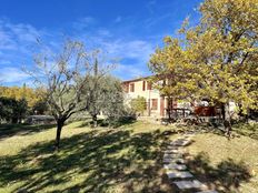 Casa di lusso in vendita Saint-Saturnin-lès-Apt, Francia