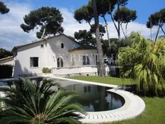 Prestigiosa villa di 250 mq in affitto Antibes, Francia