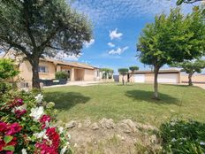 Casa di prestigio in vendita Saint-Étienne-du-Grès, Francia