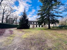 Casa di lusso in vendita Lamorlaye, Nord-Passo di Calais-Piccardia