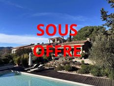 Prestigiosa villa di 180 mq in vendita Bagnols-en-Forêt, Provenza-Alpi-Costa Azzurra