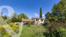 Casa di 104 mq in vendita Paradou, Francia