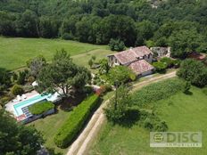 Casa di lusso di 210 mq in vendita Saint-Antonin-Noble-Val, Francia