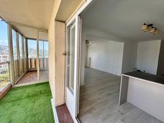 Appartamento di prestigio di 84 m² in vendita Saint-Laurent-du-Var, Francia