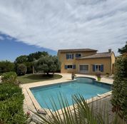 Villa in vendita Saint-Didier, Provenza-Alpi-Costa Azzurra