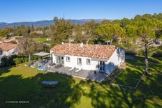 Villa in vendita a Bagnols-en-Forêt Provenza-Alpi-Costa Azzurra Var