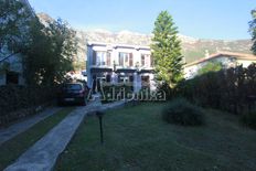 Casa Unifamiliare in vendita a Cattaro Kotor 