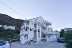 Casa Unifamiliare in vendita a Cattaro Kotor 