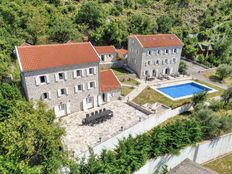 Prestigiosa Casa Indipendente di 800 mq in vendita Cattaro, Montenegro