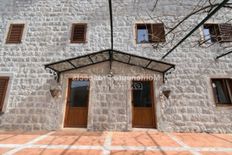 Casa Unifamiliare in vendita a Cattaro Kotor 