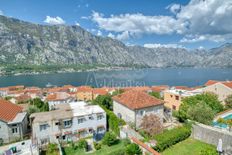 Casa Unifamiliare in vendita a Cattaro Kotor 