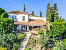 Prestigiosa villa di 340 mq in vendita The Golden Mile, Marbella, Andalusia