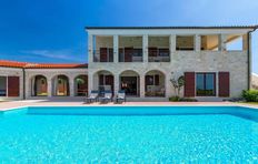 Villa in vendita a Parenzo Istria Grad Poreč