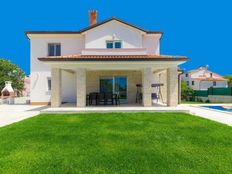 Villa in vendita a Parenzo Istria Grad Poreč