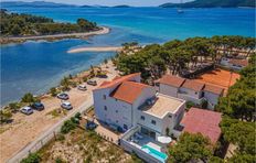 Albergo in vendita a Sebenico Sibenik-Knin Grad Šibenik