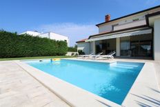 Villa in vendita a Parenzo Istria Grad Poreč