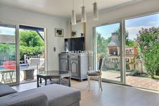 Prestigiosa casa di 140 mq in vendita Bassussarry, Aquitania-Limosino-Poitou-Charentes