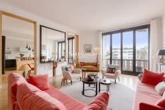 Prestigioso appartamento di 190 m² in affitto Tour Eiffel, Invalides – Ecole Militaire, Saint-Thomas d’Aquin, Francia