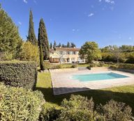 Casa di lusso di 340 mq in vendita Aix-en-Provence, Francia