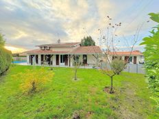 Villa in vendita a Saint-Médard-en-Jalles Nouvelle-Aquitaine Gironda