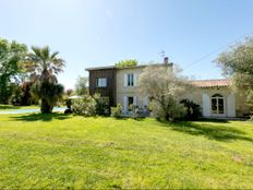 Prestigiosa villa di 233 mq in vendita, Saint-Sulpice, Aquitania-Limosino-Poitou-Charentes