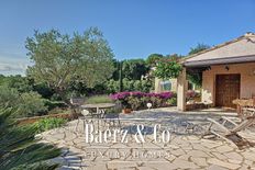 Casa di lusso in vendita a Grimaud Provenza-Alpi-Costa Azzurra Var