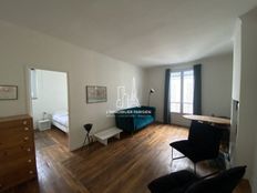 Appartamento in vendita a Montmartre, Abbesses, Grandes-Carrières Île-de-France Parigi