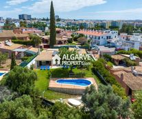 Villa in vendita a Albufeira e Olhos de Água Distrito de Faro Albufeira