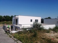 Prestigiosa Casa Indipendente di 184 mq in vendita Santa Maria da Feira, Distrito de Aveiro