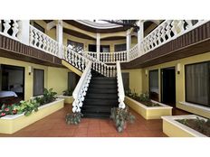 Albergo in vendita a Bajo Pérez Provincia de San José Acosta