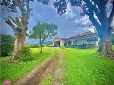 Casa di prestigio in vendita San Josecito, Provincia de Heredia