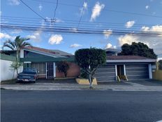 Casa di lusso in vendita a San Pedro Provincia de San José Montes de Oca