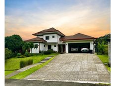 Casa di lusso in vendita a Alajuela Provincia de Alajuela Cantón de Alajuela