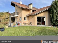 Casa di lusso in vendita a Cranves-Sales Alvernia-Rodano-Alpi Alta Savoia