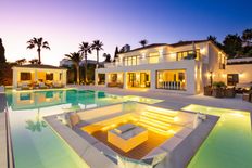 Prestigiosa villa di 695 mq in vendita Marbella, Spagna