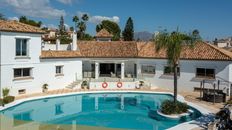 Prestigiosa villa di 860 mq in vendita, Estepona, Andalusia