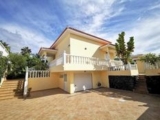 Prestigiosa villa di 707 mq in vendita, Adeje, Isole Canarie