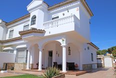 Prestigiosa Casa Semindipendente di 182 mq in affitto Chiclana de la Frontera, Spagna