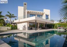 Prestigiosa villa di 747 mq in vendita, Marbella, Andalusia