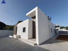 Prestigiosa Casa Indipendente di 195 mq in vendita Chiclana de la Frontera, Andalusia