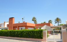 Prestigiosa villa di 130 mq in vendita Torrevieja, Comunità Valenciana