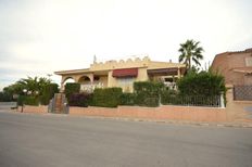 Esclusiva villa di 400 mq in vendita Torrevieja, Spagna