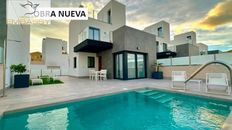 Villa in vendita a Torrevieja Comunità Valenciana Provincia de Alicante