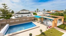 Prestigiosa villa di 322 mq in vendita Torrevieja, Spagna