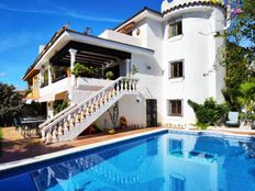 Prestigiosa villa di 521 mq in vendita Marbella, Andalucía