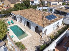 Prestigiosa villa di 140 mq in vendita, Fuengirola, Andalusia