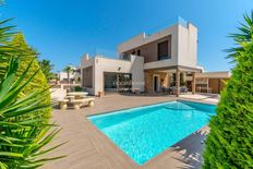 Prestigiosa villa di 262 mq in vendita, Torrevieja, Spagna