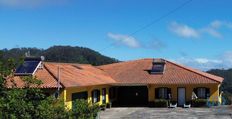 Casa di 960 mq in vendita Santo da Serra, Madeira